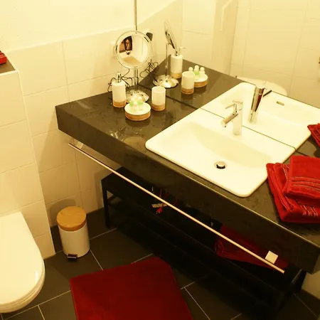 Hotel Enjoy 2*